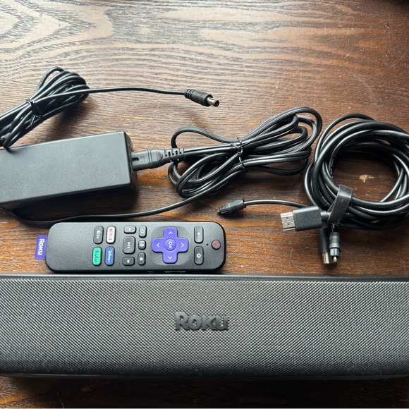 Roku 2-in-1 Entertainment Streambar - Black - Picture 6 of 6